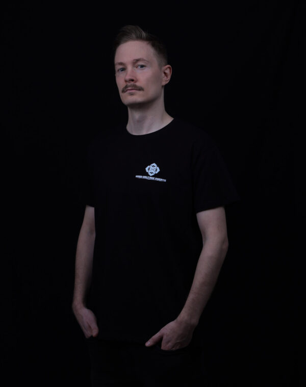 Hard Voltage värikäs paita 3 Hard Voltage värikäs paita 3